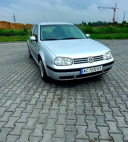 Серый Фольксваген Гольф, объемом двигателя 1.4 л и пробегом 229 тыс. км за 3200 $, фото 4 на Automoto.ua