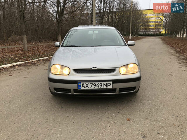 Сірий Фольксваген Гольф, об'ємом двигуна 1.6 л та пробігом 338 тис. км за 4300 $, фото 7 на Automoto.ua