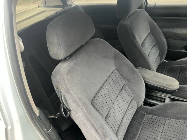 Серый Фольксваген Гольф, объемом двигателя 1.9 л и пробегом 306 тыс. км за 1750 $, фото 15 на Automoto.ua