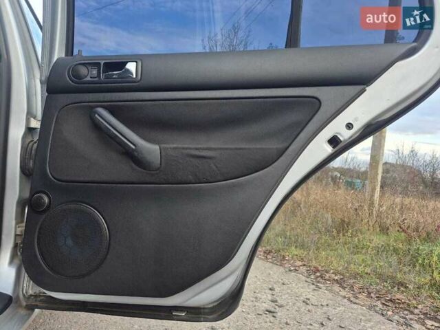 Серый Фольксваген Гольф, объемом двигателя 1.6 л и пробегом 333 тыс. км за 4700 $, фото 21 на Automoto.ua