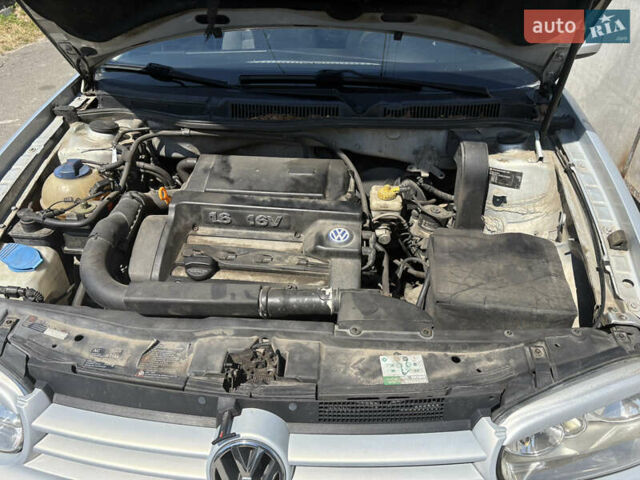 Серый Фольксваген Гольф, объемом двигателя 1.6 л и пробегом 270 тыс. км за 3500 $, фото 7 на Automoto.ua