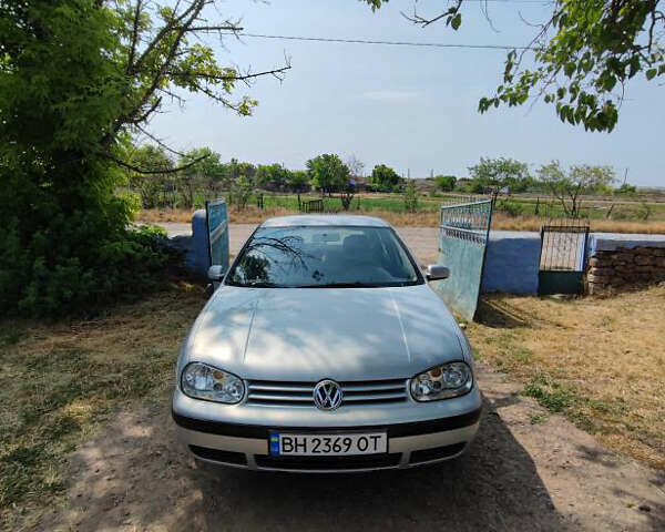 Серый Фольксваген Гольф, объемом двигателя 1.6 л и пробегом 256 тыс. км за 3900 $, фото 10 на Automoto.ua