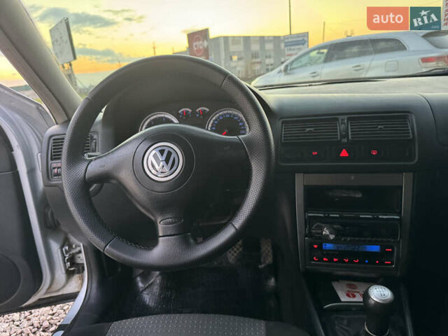 Серый Фольксваген Гольф, объемом двигателя 1.9 л и пробегом 317 тыс. км за 4200 $, фото 21 на Automoto.ua