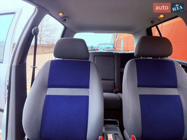 Серый Фольксваген Гольф, объемом двигателя 1.39 л и пробегом 204 тыс. км за 4500 $, фото 8 на Automoto.ua