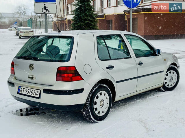Серый Фольксваген Гольф, объемом двигателя 1.39 л и пробегом 211 тыс. км за 2750 $, фото 11 на Automoto.ua