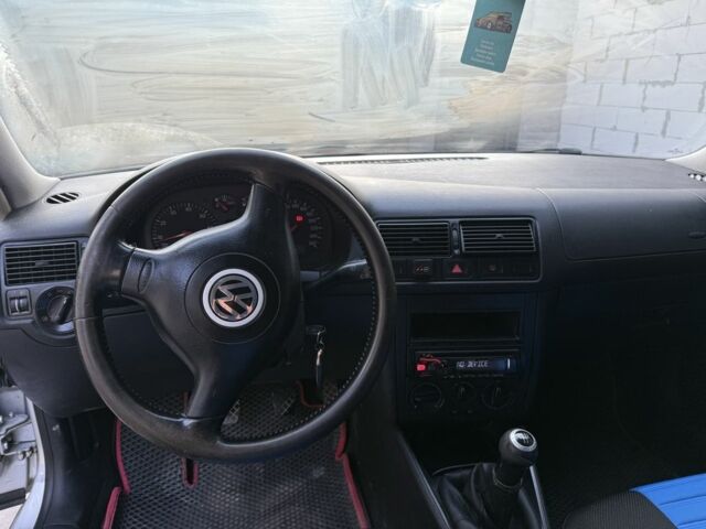 Серый Фольксваген Гольф, объемом двигателя 1.6 л и пробегом 318 тыс. км за 3650 $, фото 12 на Automoto.ua