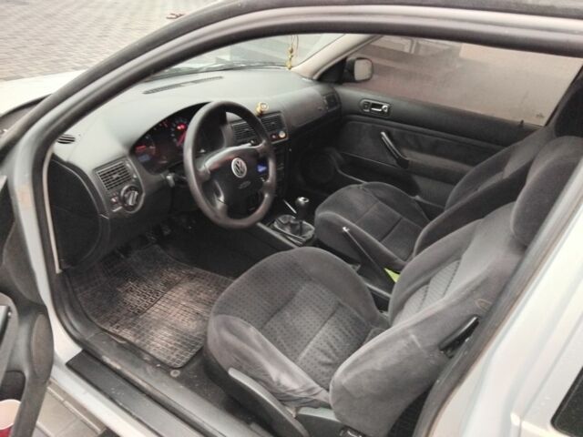 Серый Фольксваген Гольф, объемом двигателя 1.9 л и пробегом 320 тыс. км за 1750 $, фото 9 на Automoto.ua