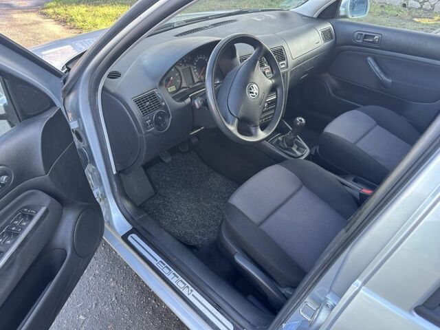 Серый Фольксваген Гольф, объемом двигателя 1.6 л и пробегом 154 тыс. км за 4699 $, фото 7 на Automoto.ua