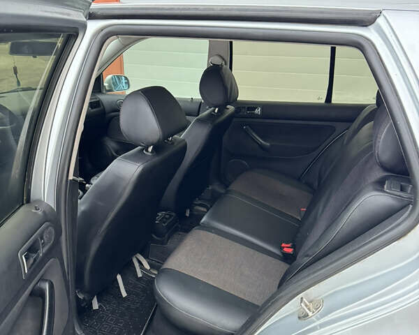 Сірий Фольксваген Гольф, об'ємом двигуна 1.39 л та пробігом 242 тис. км за 4250 $, фото 11 на Automoto.ua