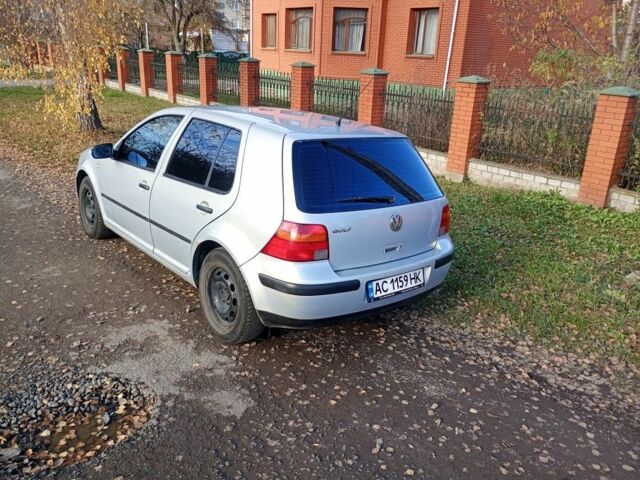 Серый Фольксваген Гольф, объемом двигателя 1.6 л и пробегом 240 тыс. км за 2950 $, фото 2 на Automoto.ua