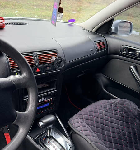 Серый Фольксваген Гольф, объемом двигателя 1.6 л и пробегом 318 тыс. км за 4900 $, фото 22 на Automoto.ua