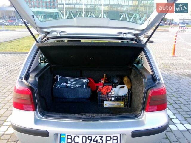 Серый Фольксваген Гольф, объемом двигателя 1.4 л и пробегом 234 тыс. км за 3850 $, фото 19 на Automoto.ua