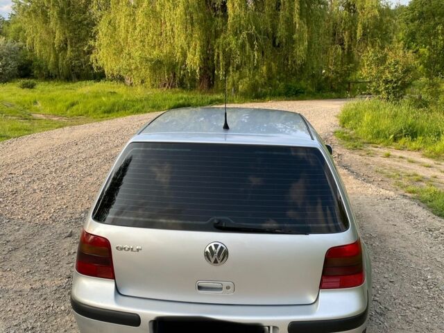 Серый Фольксваген Гольф, объемом двигателя 1.4 л и пробегом 242 тыс. км за 4500 $, фото 2 на Automoto.ua