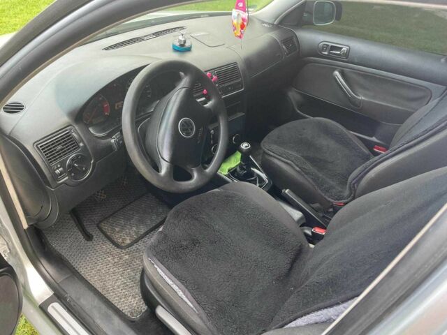 Серый Фольксваген Гольф, объемом двигателя 1.4 л и пробегом 303 тыс. км за 3500 $, фото 8 на Automoto.ua