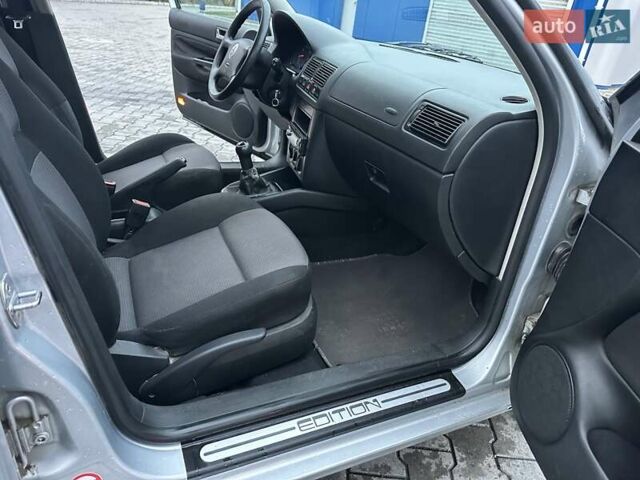 Серый Фольксваген Гольф, объемом двигателя 1.39 л и пробегом 189 тыс. км за 2999 $, фото 29 на Automoto.ua