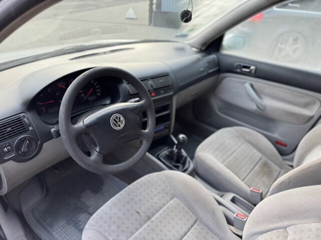 Серый Фольксваген Гольф, объемом двигателя 1.9 л и пробегом 286 тыс. км за 1850 $, фото 7 на Automoto.ua