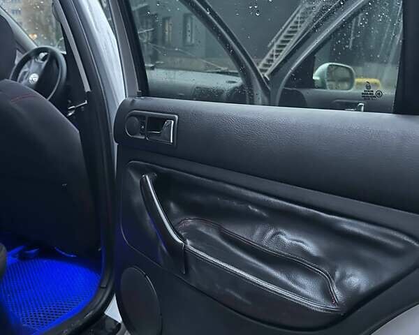 Серый Фольксваген Гольф, объемом двигателя 1.9 л и пробегом 414 тыс. км за 4200 $, фото 7 на Automoto.ua