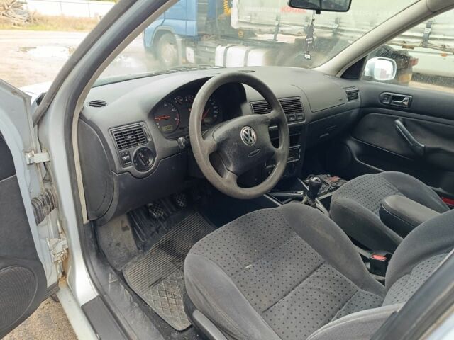 Сірий Фольксваген Гольф, об'ємом двигуна 1 л та пробігом 298 тис. км за 1550 $, фото 5 на Automoto.ua