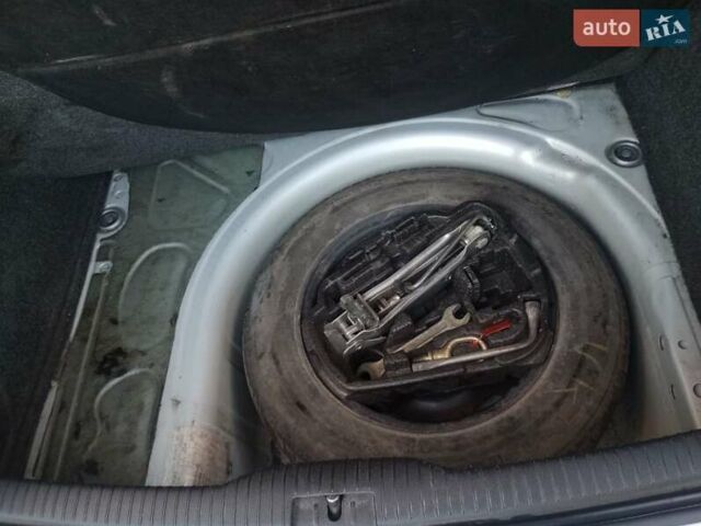 Серый Фольксваген Гольф, объемом двигателя 1.39 л и пробегом 253 тыс. км за 3700 $, фото 18 на Automoto.ua