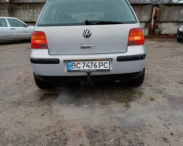 Серый Фольксваген Гольф, объемом двигателя 1.6 л и пробегом 238 тыс. км за 3850 $, фото 5 на Automoto.ua