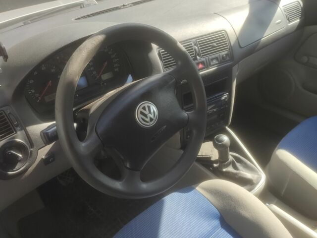 Серый Фольксваген Гольф, объемом двигателя 1.6 л и пробегом 370 тыс. км за 3850 $, фото 11 на Automoto.ua