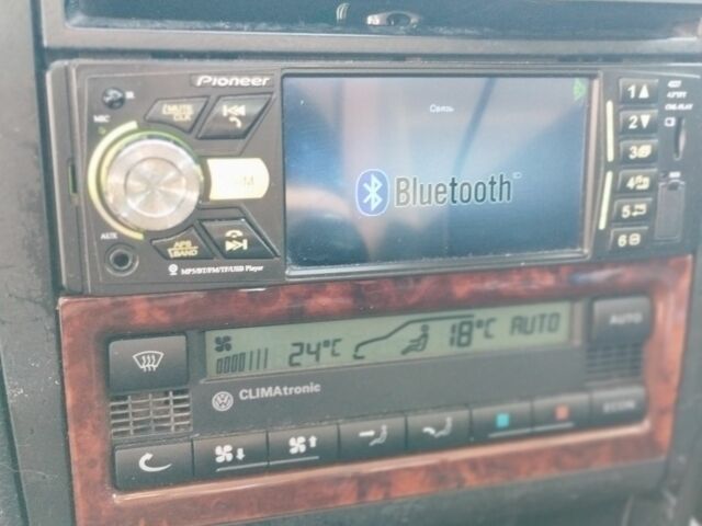 Серый Фольксваген Гольф, объемом двигателя 1.6 л и пробегом 227 тыс. км за 4500 $, фото 17 на Automoto.ua