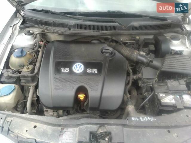 Серый Фольксваген Гольф, объемом двигателя 1.6 л и пробегом 220 тыс. км за 3700 $, фото 4 на Automoto.ua