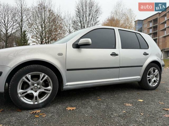 Серый Фольксваген Гольф, объемом двигателя 1.6 л и пробегом 200 тыс. км за 3300 $, фото 21 на Automoto.ua