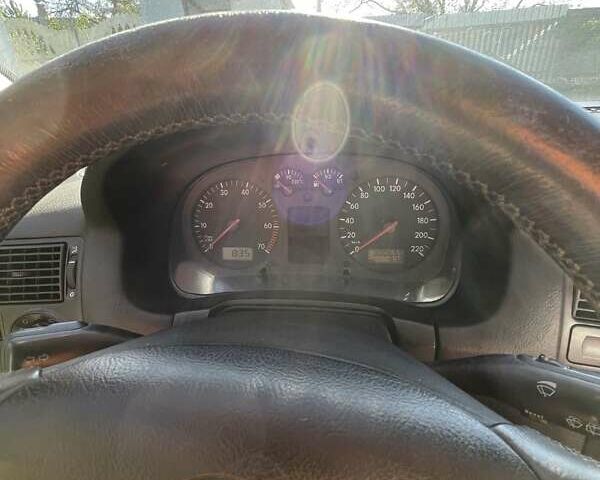 Серый Фольксваген Гольф, объемом двигателя 1.4 л и пробегом 300 тыс. км за 3500 $, фото 3 на Automoto.ua