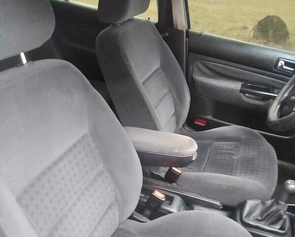 Серый Фольксваген Гольф, объемом двигателя 1.6 л и пробегом 220 тыс. км за 3700 $, фото 20 на Automoto.ua