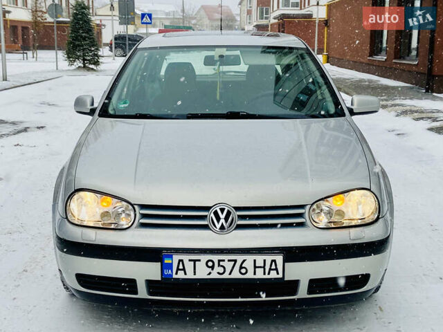 Серый Фольксваген Гольф, объемом двигателя 1.39 л и пробегом 211 тыс. км за 2750 $, фото 1 на Automoto.ua