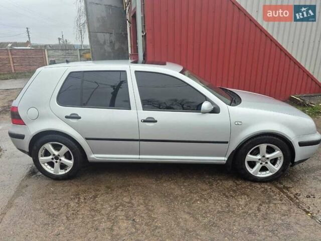 Серый Фольксваген Гольф, объемом двигателя 1.6 л и пробегом 333 тыс. км за 4700 $, фото 7 на Automoto.ua