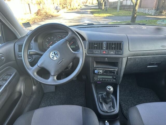 Серый Фольксваген Гольф, объемом двигателя 1.6 л и пробегом 154 тыс. км за 4699 $, фото 16 на Automoto.ua