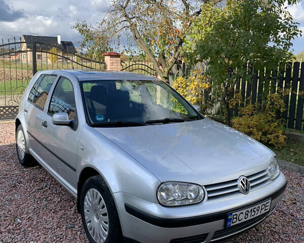 Серый Фольксваген Гольф, объемом двигателя 1.39 л и пробегом 230 тыс. км за 4200 $, фото 3 на Automoto.ua