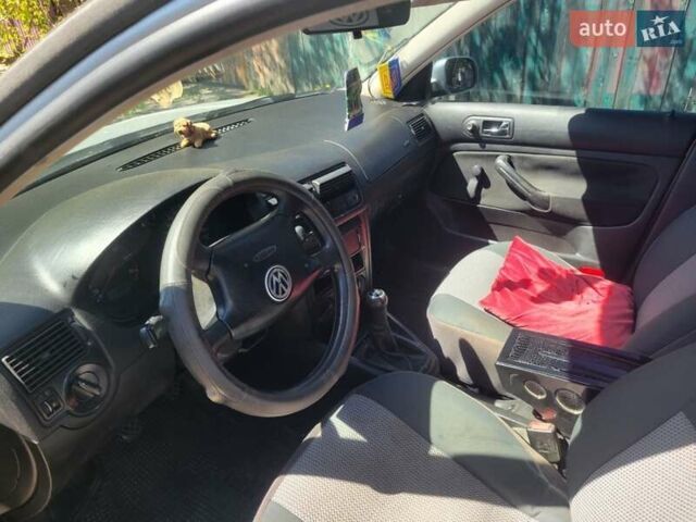 Серый Фольксваген Гольф, объемом двигателя 1.6 л и пробегом 180 тыс. км за 3550 $, фото 6 на Automoto.ua