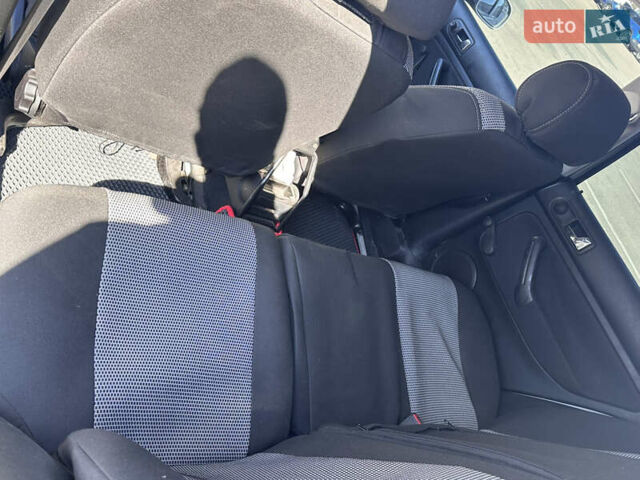 Сірий Фольксваген Гольф, об'ємом двигуна 1.39 л та пробігом 270 тис. км за 3650 $, фото 19 на Automoto.ua