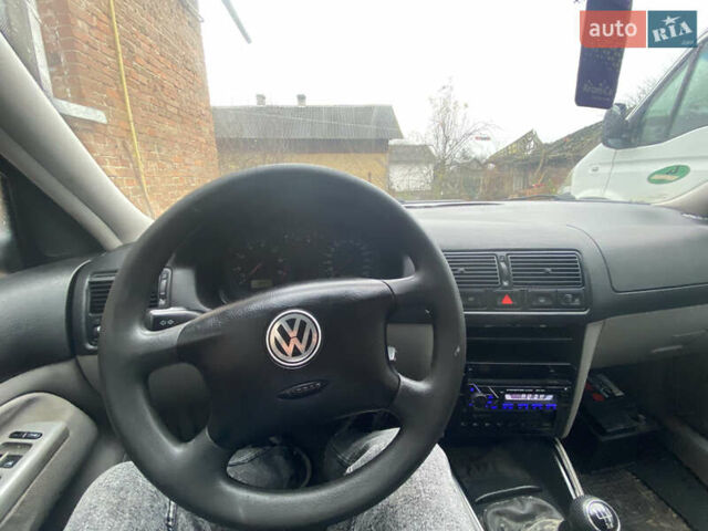 Серый Фольксваген Гольф, объемом двигателя 1.6 л и пробегом 240 тыс. км за 2599 $, фото 16 на Automoto.ua