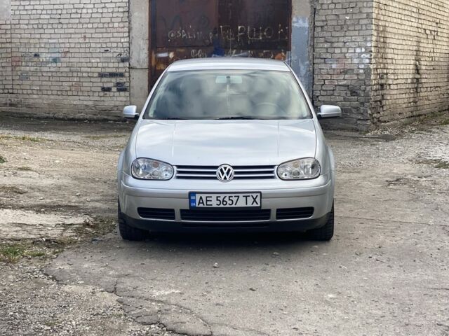 Сірий Фольксваген Гольф, об'ємом двигуна 1.6 л та пробігом 250 тис. км за 3800 $, фото 1 на Automoto.ua