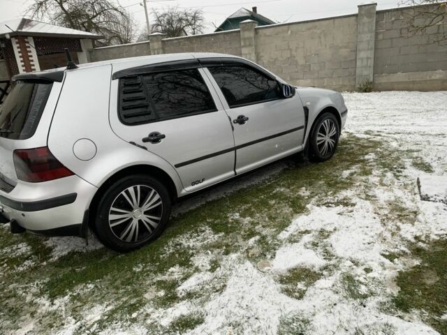 Серый Фольксваген Гольф, объемом двигателя 1.4 л и пробегом 302 тыс. км за 3500 $, фото 2 на Automoto.ua