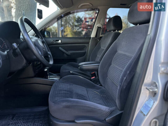 Сірий Фольксваген Гольф, об'ємом двигуна 1.98 л та пробігом 156 тис. км за 5000 $, фото 25 на Automoto.ua