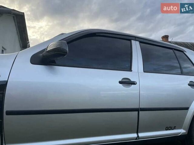Сірий Фольксваген Гольф, об'ємом двигуна 1.39 л та пробігом 305 тис. км за 3500 $, фото 7 на Automoto.ua