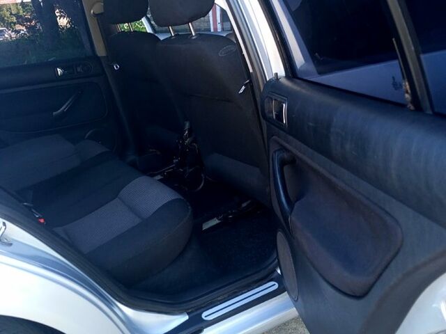 Серый Фольксваген Гольф, объемом двигателя 1.6 л и пробегом 230 тыс. км за 4499 $, фото 7 на Automoto.ua