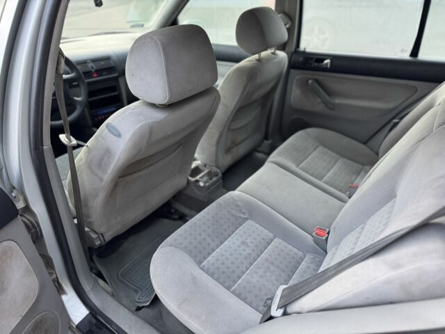 Серый Фольксваген Гольф, объемом двигателя 1.9 л и пробегом 286 тыс. км за 1850 $, фото 8 на Automoto.ua