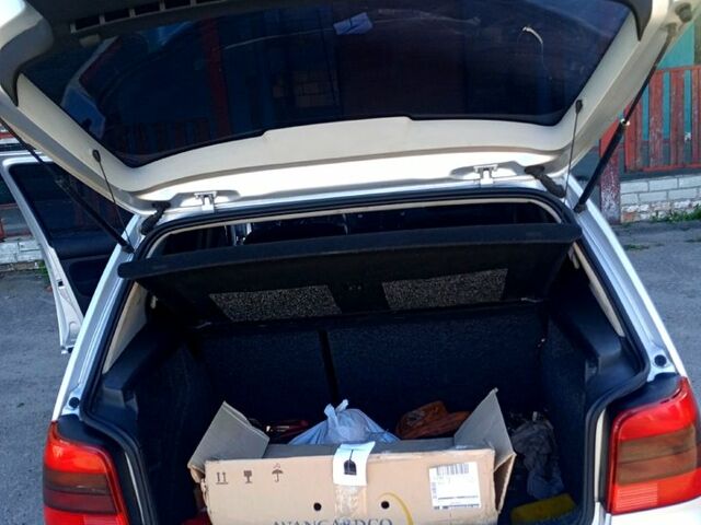 Серый Фольксваген Гольф, объемом двигателя 1.6 л и пробегом 230 тыс. км за 4499 $, фото 9 на Automoto.ua