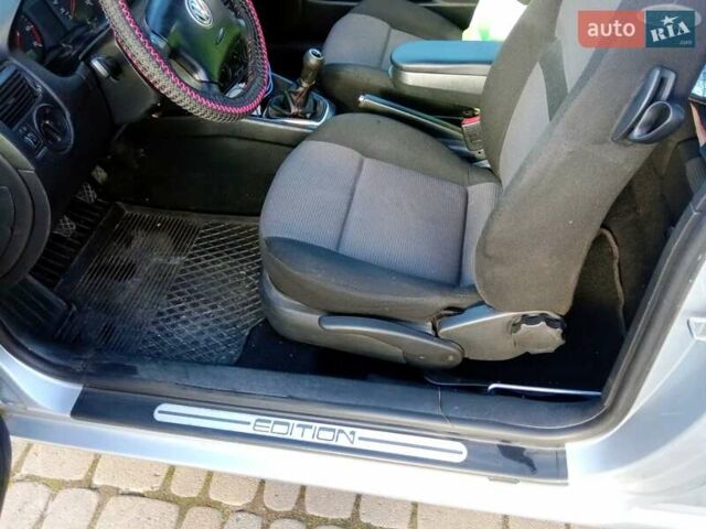 Серый Фольксваген Гольф, объемом двигателя 1.4 л и пробегом 234 тыс. км за 3850 $, фото 9 на Automoto.ua