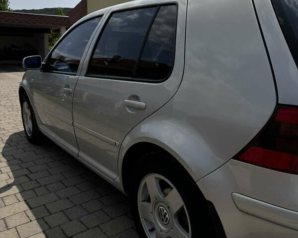 Фольксваген Гольф 2000 в Львове на Automoto.ua Серый Фольксваген Гольф, объемом двигателя 1.6 л и пробегом 180 тыс. км за 4500 $, фото 4 на Automoto.ua