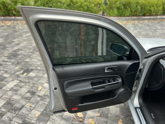 Серый Фольксваген Гольф, объемом двигателя 1.6 л и пробегом 263 тыс. км за 4000 $, фото 9 на Automoto.ua