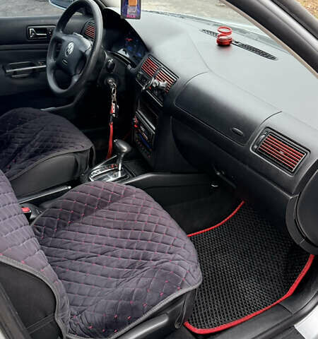 Серый Фольксваген Гольф, объемом двигателя 1.6 л и пробегом 318 тыс. км за 4900 $, фото 14 на Automoto.ua