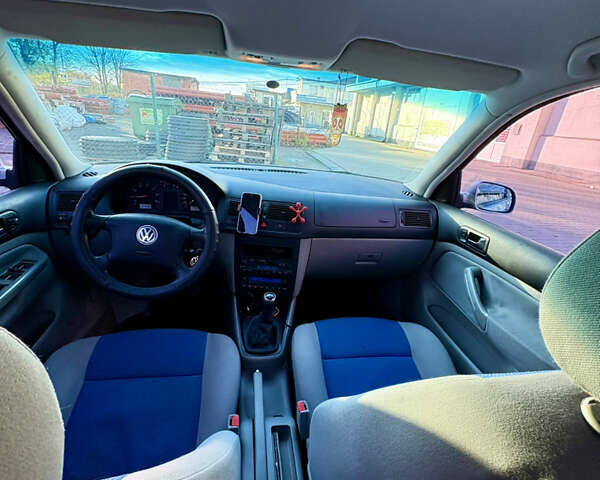 Сірий Фольксваген Гольф, об'ємом двигуна 1.6 л та пробігом 145 тис. км за 4000 $, фото 18 на Automoto.ua