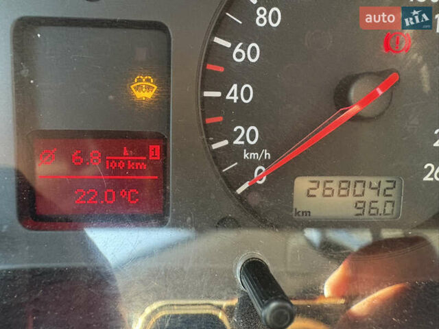 Серый Фольксваген Гольф, объемом двигателя 1.6 л и пробегом 270 тыс. км за 3500 $, фото 11 на Automoto.ua